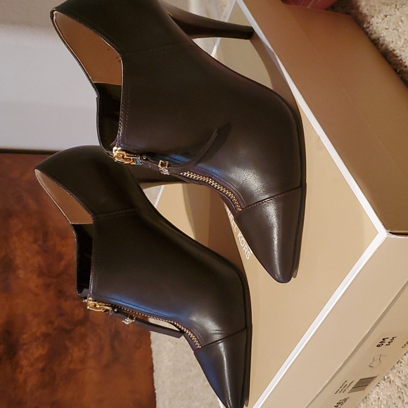 MK booties - Picture 3 of 13